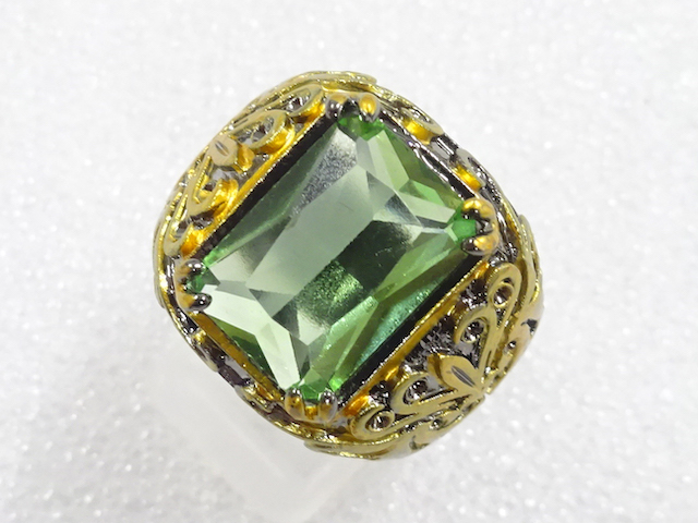 JAPANESE KIMONO / ANTIQUE COLORED STONE RING (SIZE 19)